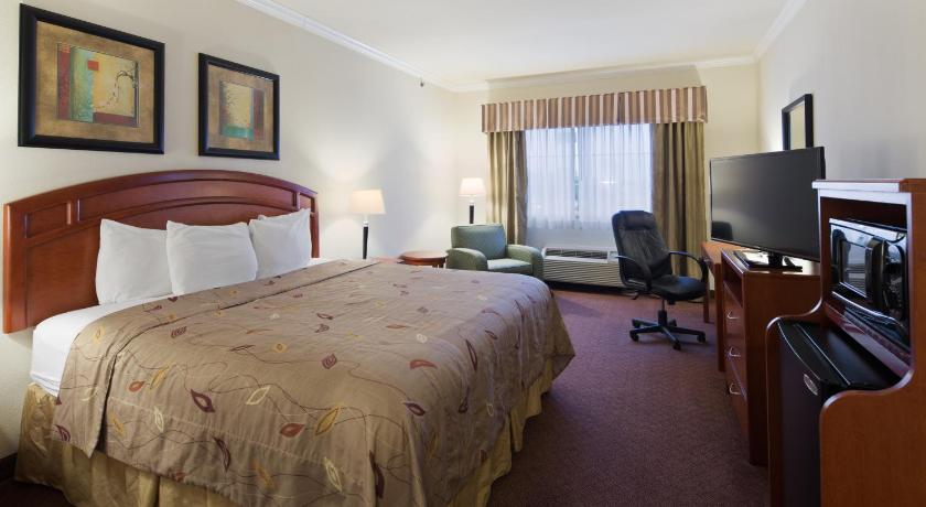 Best Western Cleveland Inn and Suites