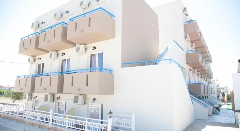 Ξενοδοχείο Αθηνούλα (Hotel Athinoula)