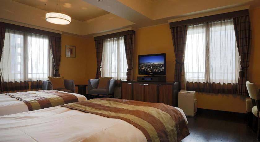 大阪 Hotel Monterey La Soeur Osaka 4つ星 ホテル プール