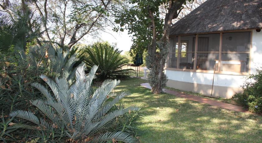 Kiaat Bungalows — Hotel in Hazyview