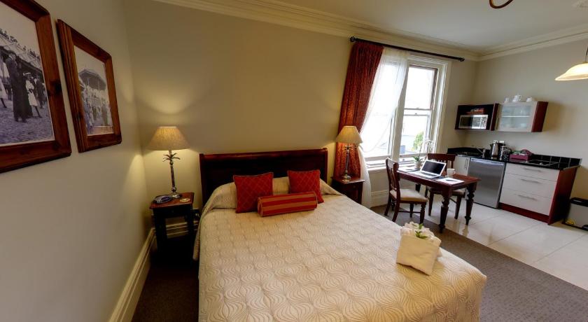 Image of Executive Studio 7