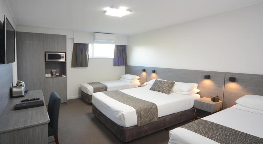 The Bridge Hotel photo