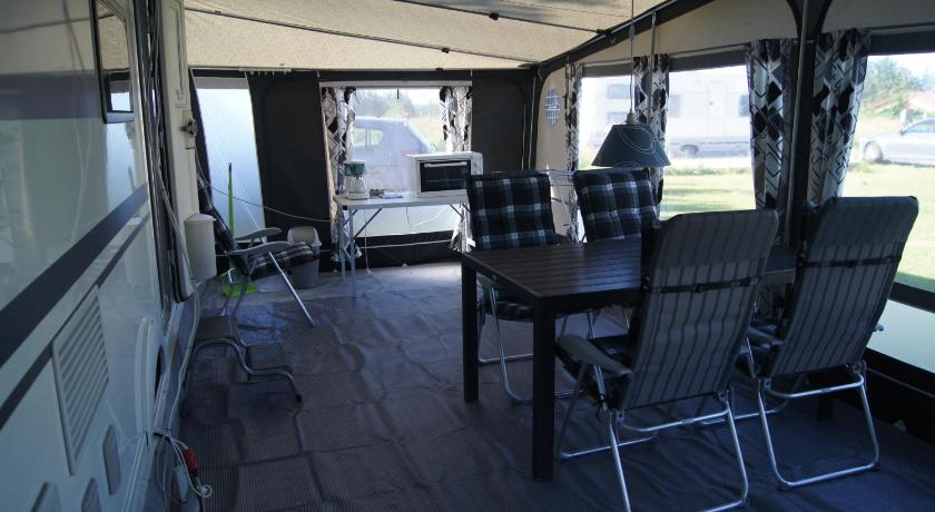 Image of Caravan 10