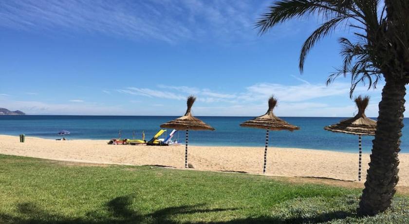 Appartements Bahia Smir — Hotel in Fnidek
