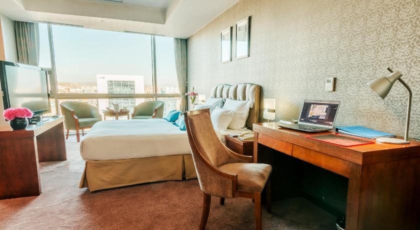 Image of Executive King Room 3