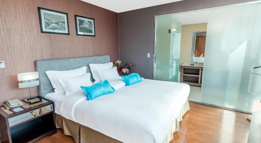 Image of Blue Sky Suite Chinggis Square View 1