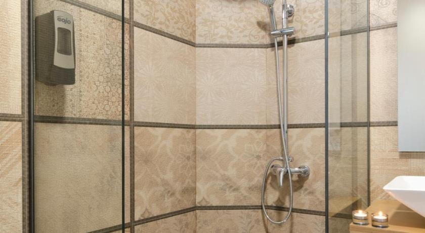 Image of Superior One Bedroom Apartment with Pool View 15