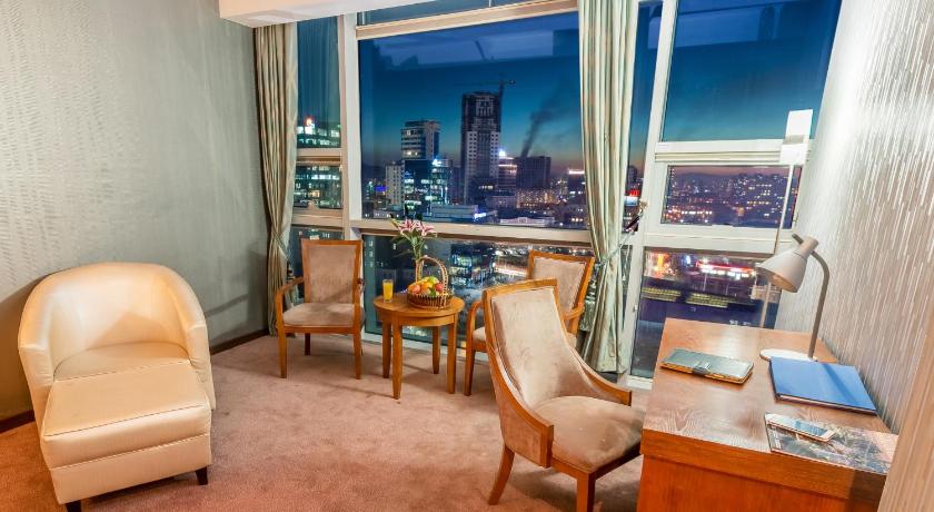Image of Deluxe King Room 8