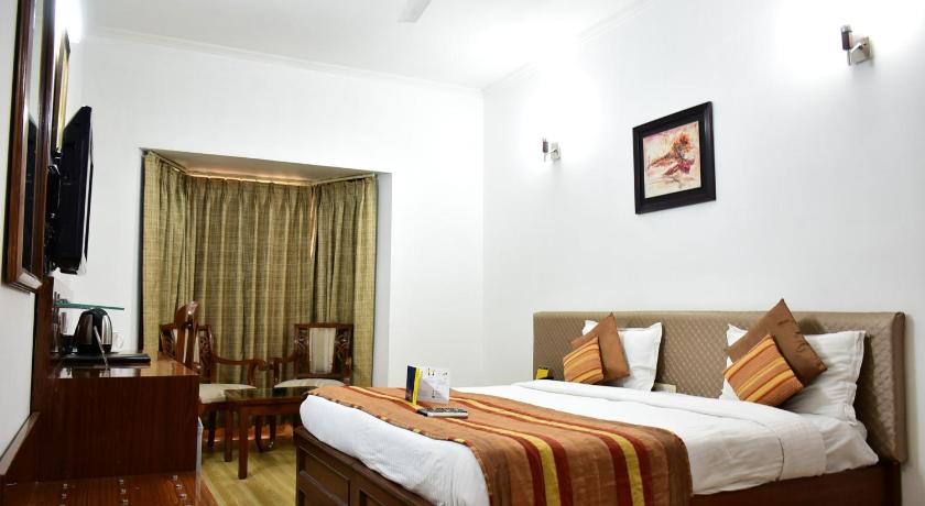 Hotel Windsor Castle Cyber City - image 44