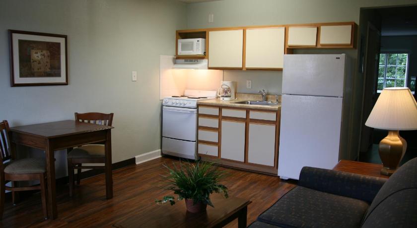 Affordable Suites Jacksonville photo