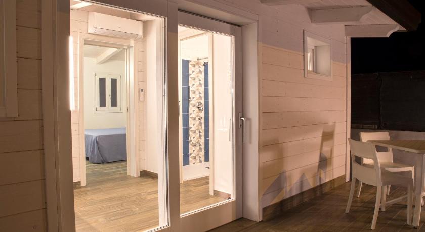 Marinella Beach Apartment — Hotel in Ricadi