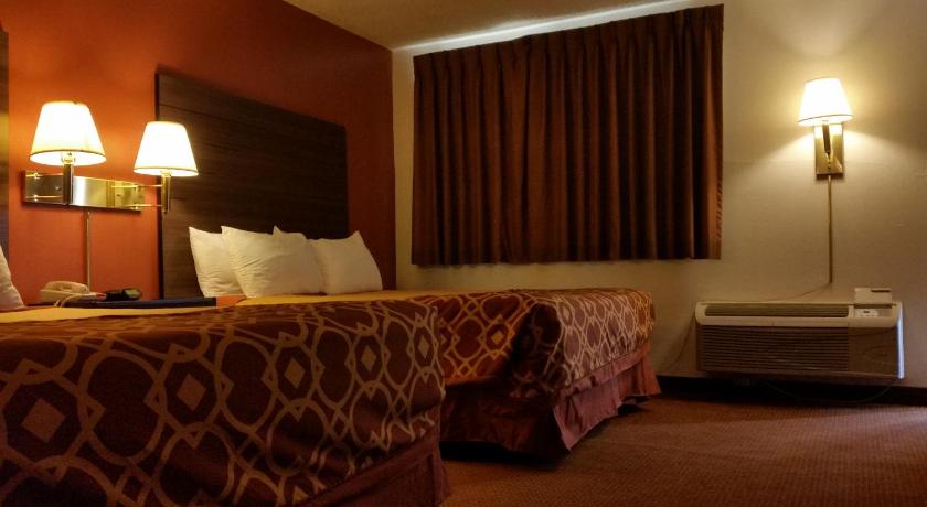 利伯拉尔 (KS) American Inn Of Liberal 2星级 住宿 泳池
