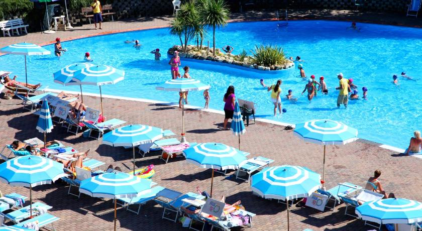 Lodge Holidays - Camping San Marino photo
