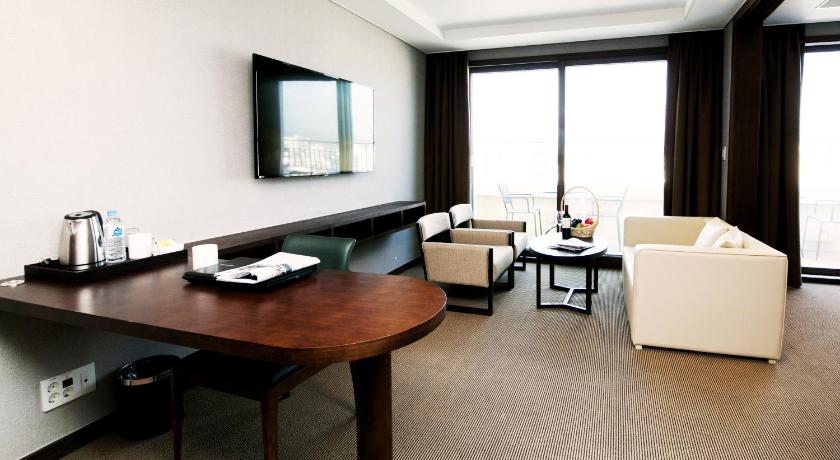 Image of Executive Suite 3