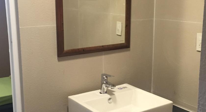 Image of Deluxe Triple Room 10