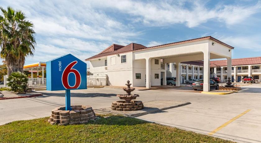 Motel 6-San Marcos, TX - North