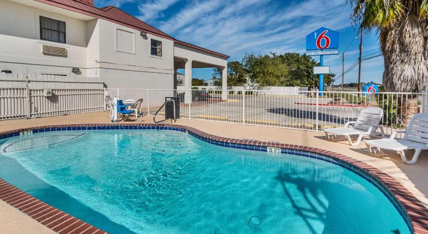 Motel 6-San Marcos, TX - North