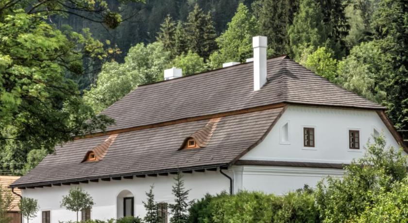 Boutique hotel Mezi plutky — Hotel in Celadna