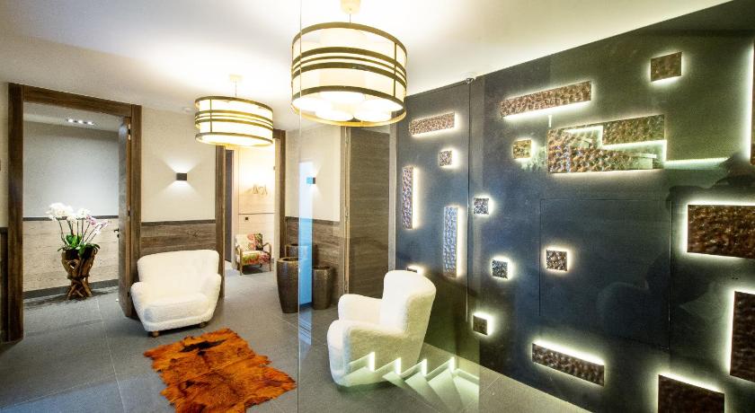 Chalet Migui Luxury Living & Spa *****, Crans Montana photo