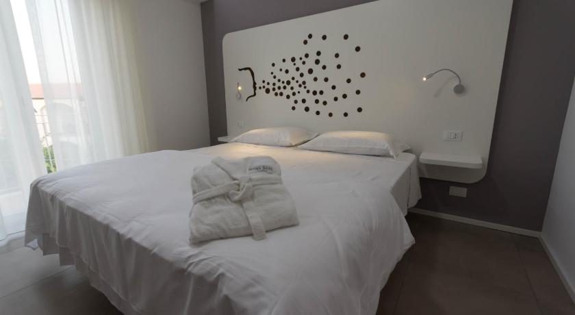 Aether Suites Tropea