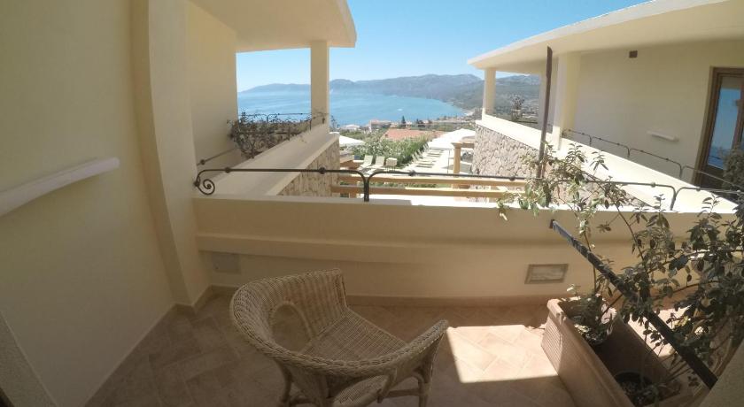 Hotel Villa Gustui Maris