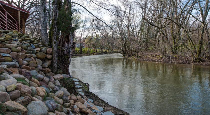 River Bend Inn - Pigeon Forge