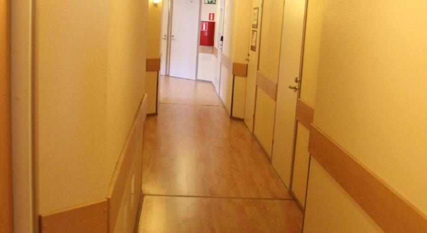 Image of Standard Twin Room 4