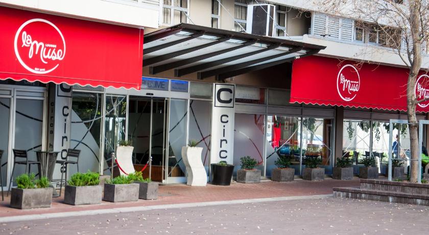 Circa Luxury Apartment Hotel photo
