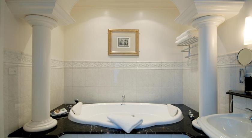 Craig's Royal Hotel photo