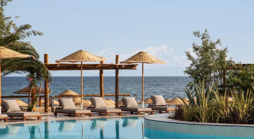 Club Marvy - image 10