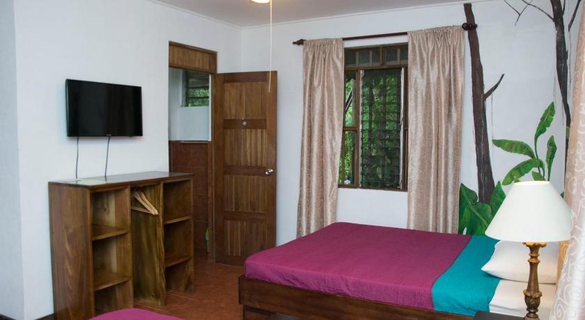 Image of Comfort Room 4