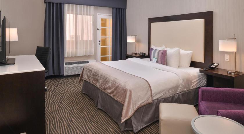 Immagine di Accessibility - 1 Double Bed, Bathtub, Nonsmoking 1