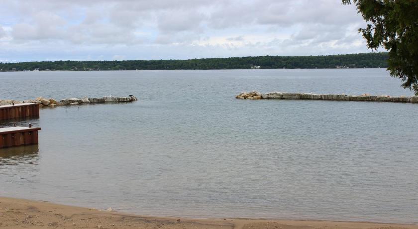 Bayshore Cottages photo