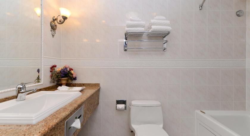 Napa Valley Hotel & Suites photo