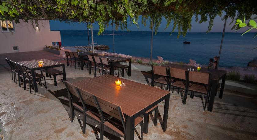 Seaside Luxury Suites photo