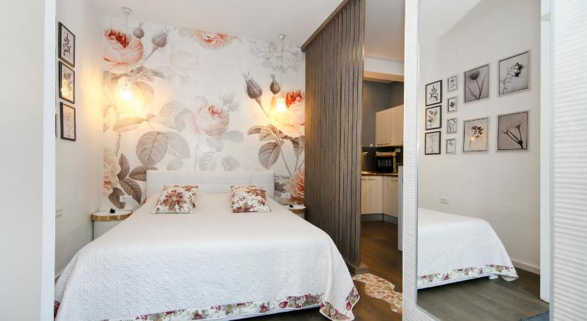 Anna Apartments — Hotel in Split