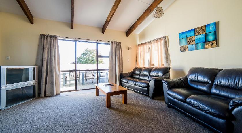 Image of Three-Bedroom Apartment 0