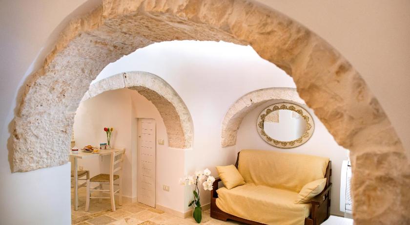 Trullo Giardino Fiorito photo