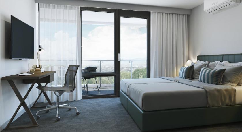 Image of 1-Bedroom Bournemouth Suite 0