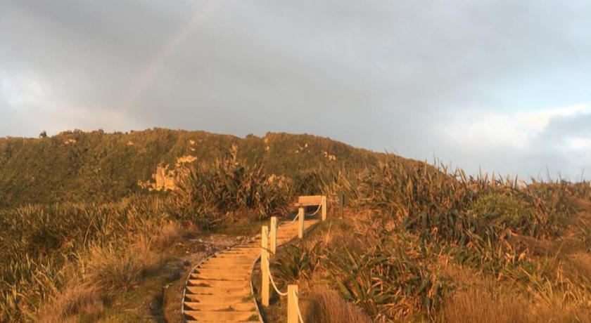 Punakaiki Treehouse photo