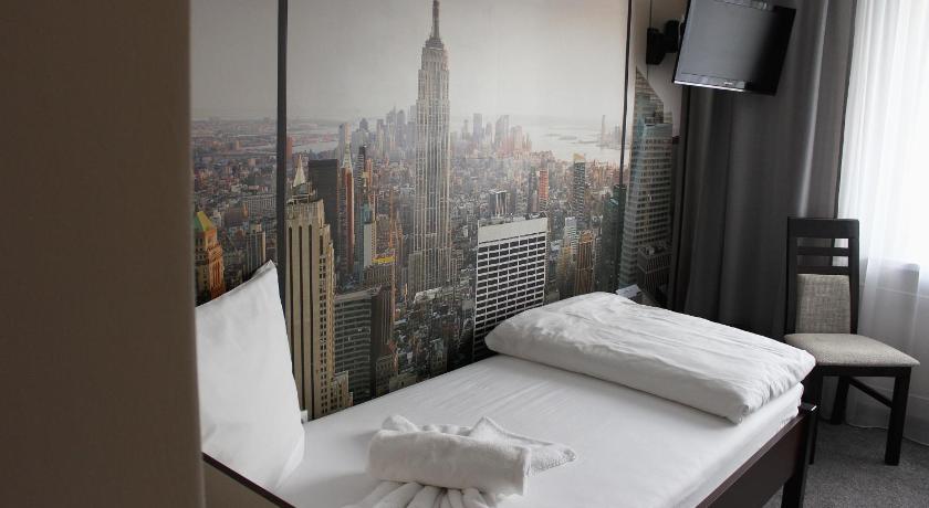 Hotel City photo