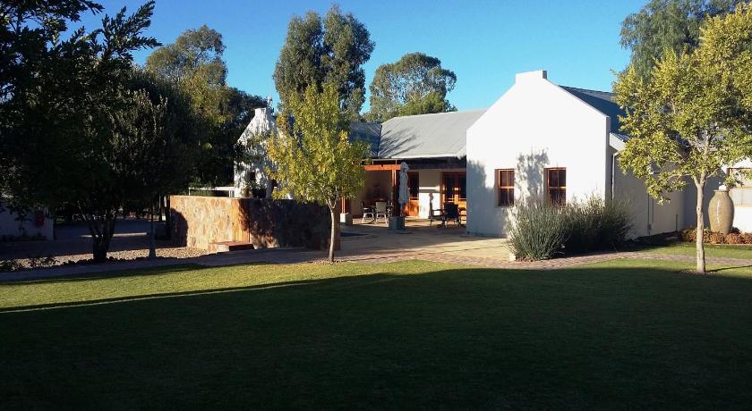 Honeylocust Guesthouse — Hotel in Colesberg