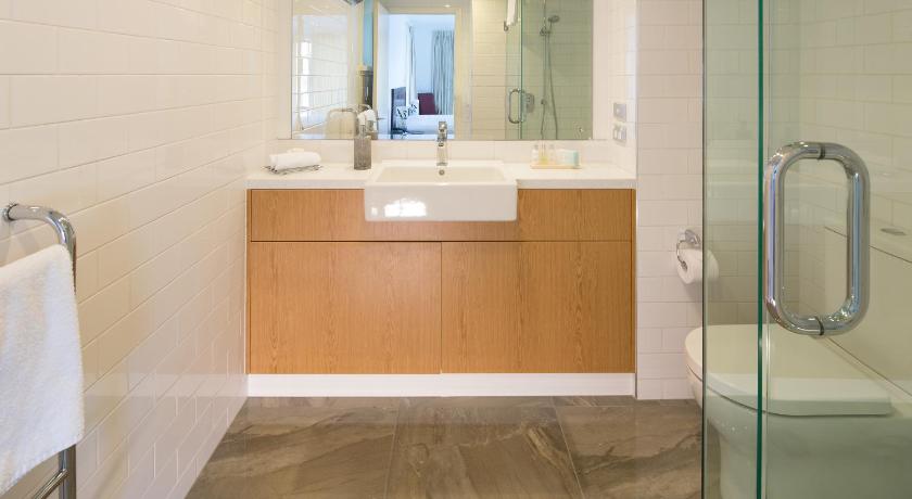 Image of 2-Bedroom Lake View Villa 2