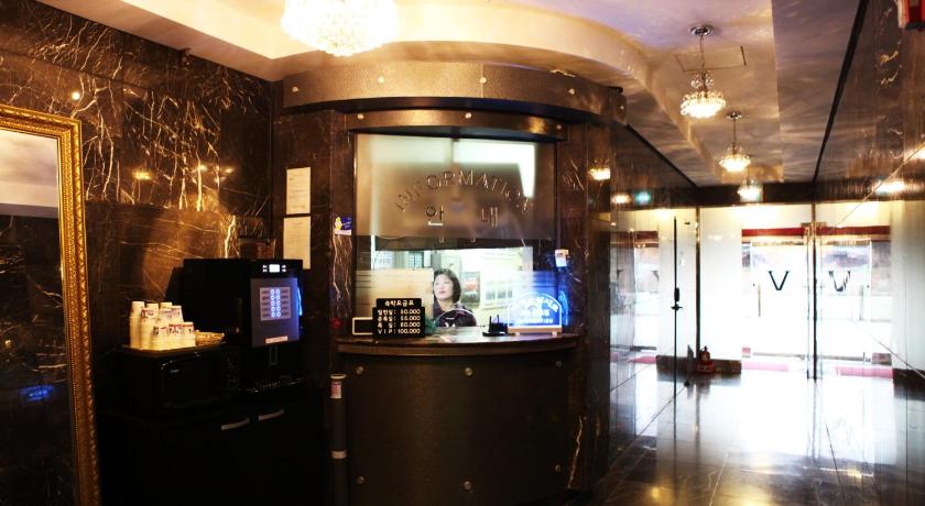 V Hotel photo