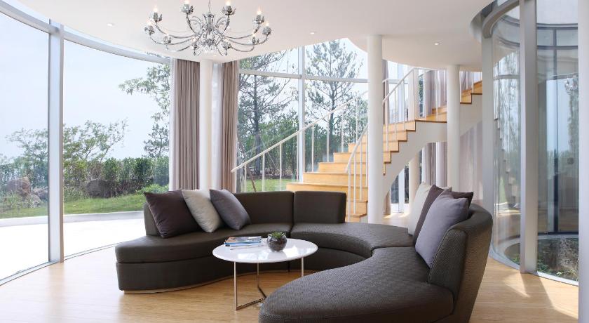Image of Dominique Perrault - 74 Type - 3 Rooms 3