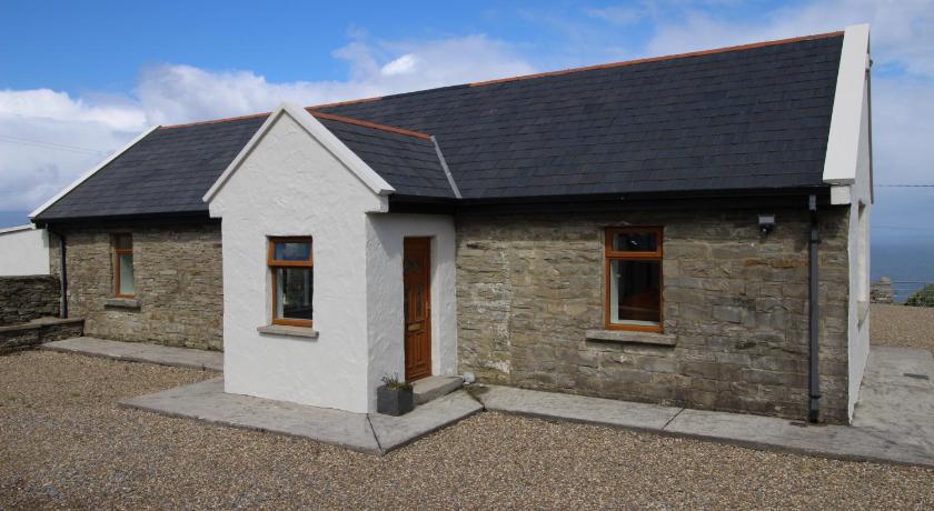 Salt Cliff Cottage photo