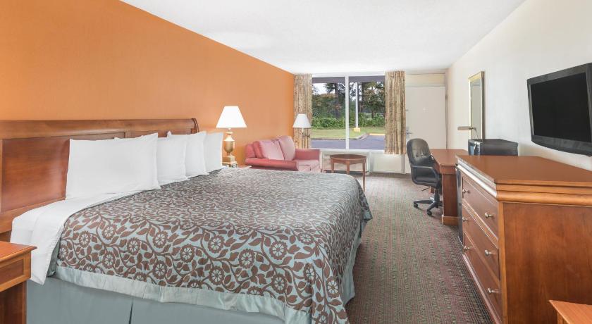 Days Inn by Wyndham Orangeburg South