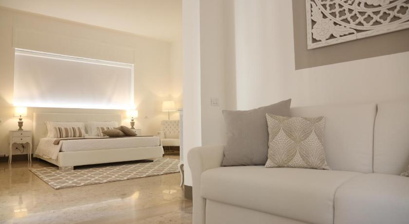 Image of Large Double Room with Balcony 1
