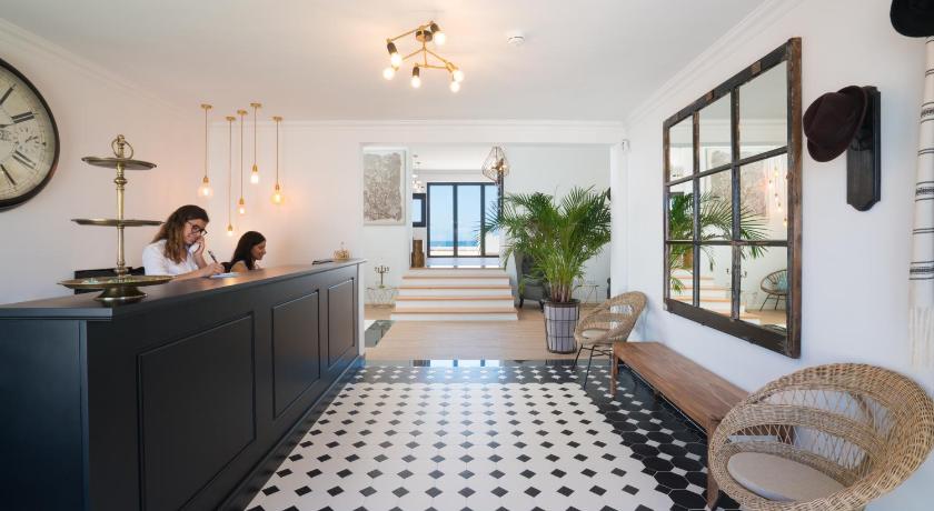 La Concha Boutique Apartments - Adults Only photo