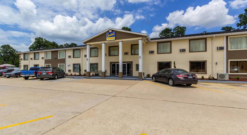 Scottish Inn and Suites Tomball photo